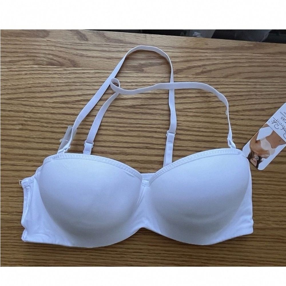 Elegant White Strapless Bra